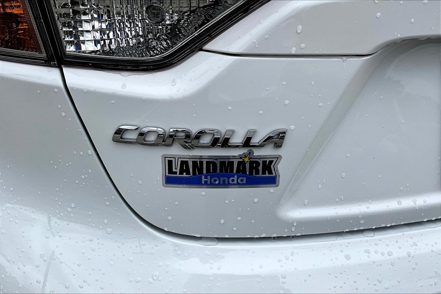 Used 2025 Toyota Corolla LE FWD image 32