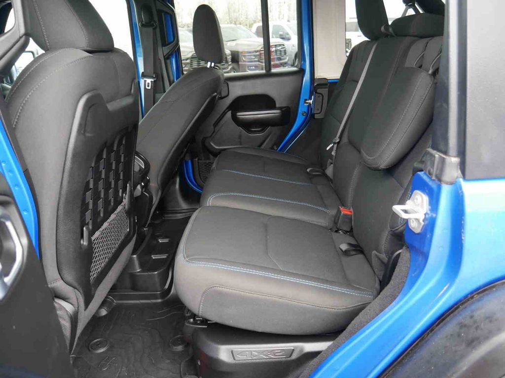 Certified 2021 Jeep Wrangler Unlimited Rubicon 4xe w/ Cold Weather Group image 15