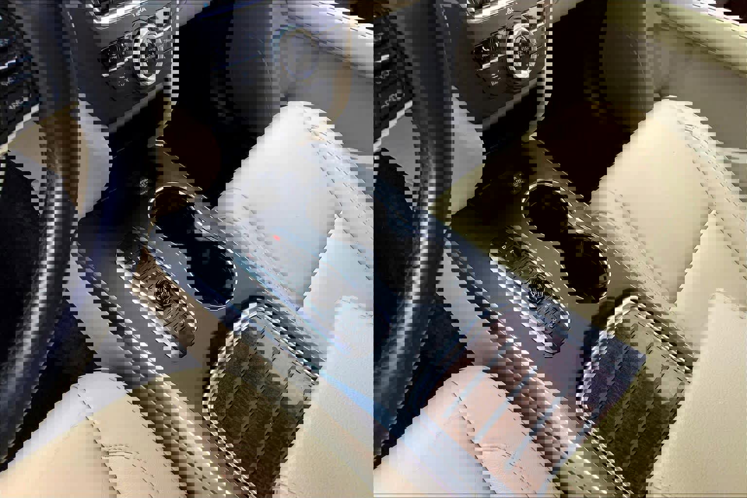 Used 2020 Acura MDX SH-AWD image 17