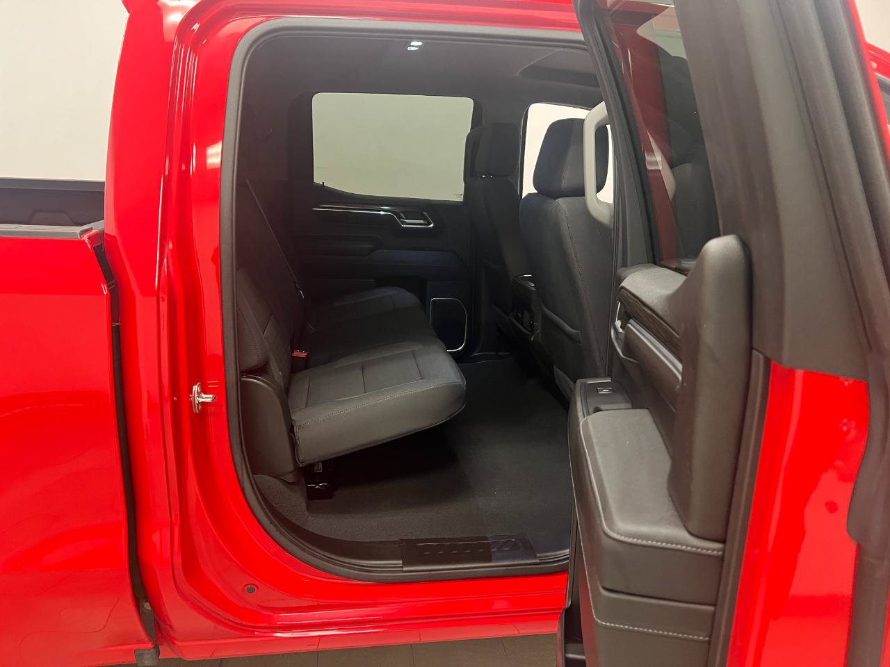 Used 2022 Chevrolet Silverado 1500 RST AWD/4WD image 24