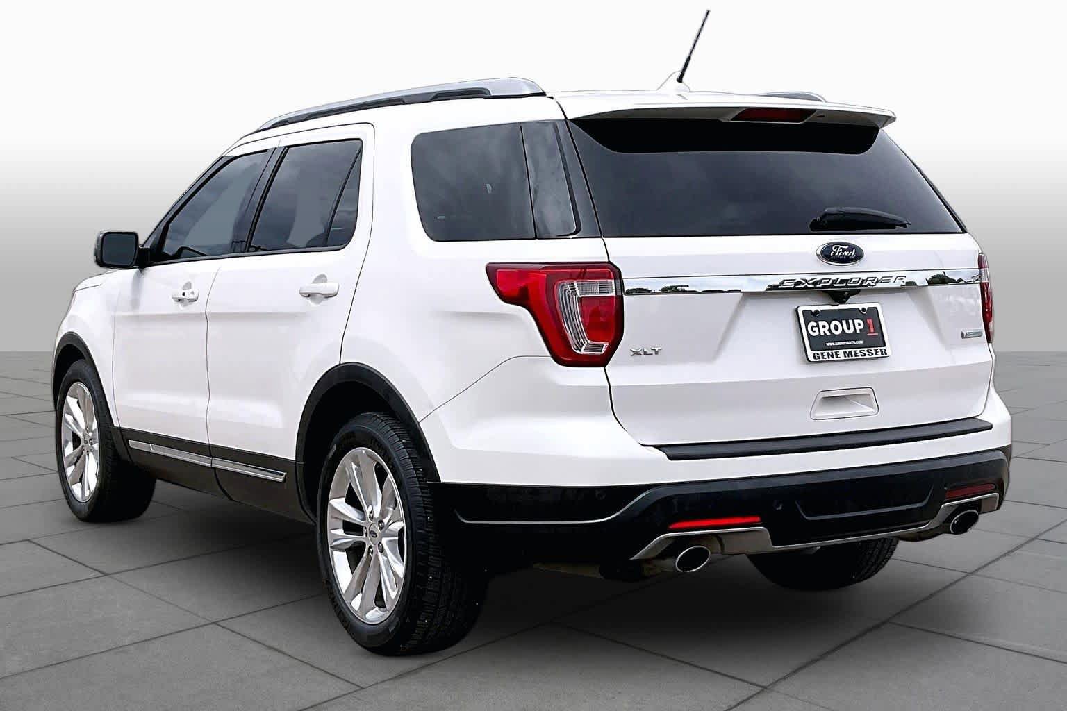 Used 2019 Ford Explorer XLT w/ Equipment Group 202A FWD image 12