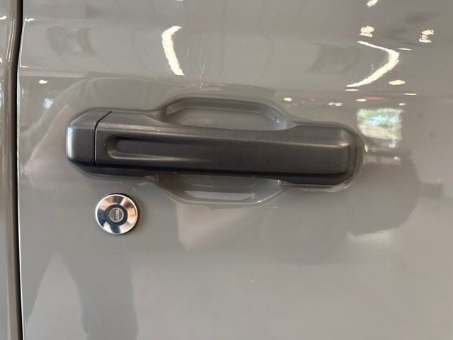 Used 2021 Jeep Gladiator Sport AWD/4WD image 21