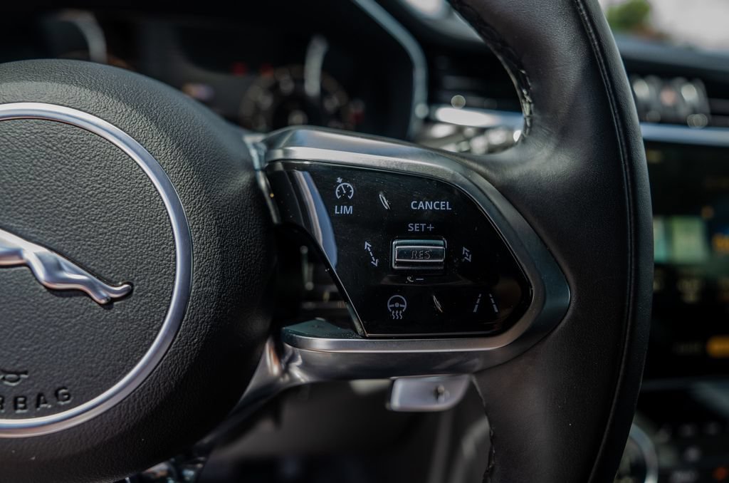 Used 2024 Jaguar F-PACE R-Dynamic S AWD/4WD image 7