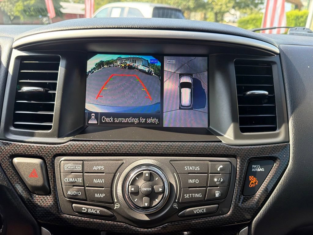 Used 2019 Nissan Pathfinder SL FWD image 17