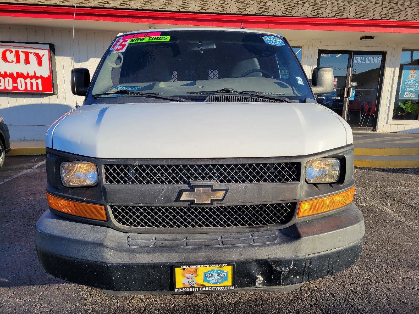 Used 2015 Chevrolet Express 2500 image 2