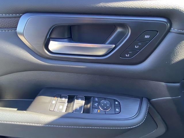 New 2026 Nissan Armada SL w/ Captain's Chari Seat Package RWD image 14