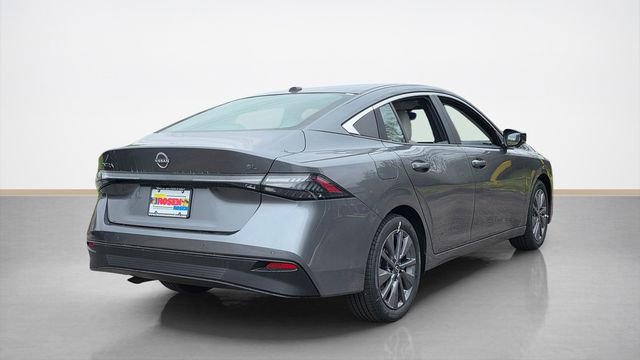 New 2026 Nissan Sentra SL w/ Floor Mat Package FWD image 3