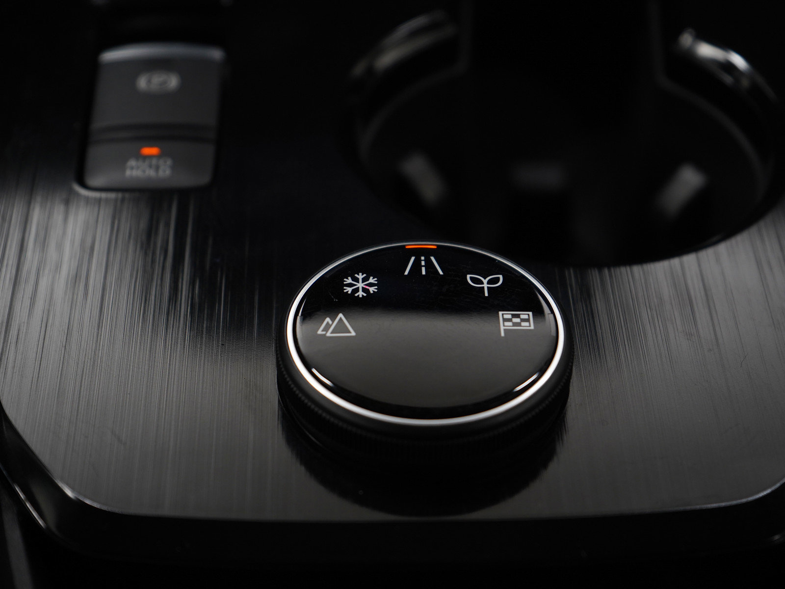 Used 2025 Nissan Rogue SV AWD/4WD image 22