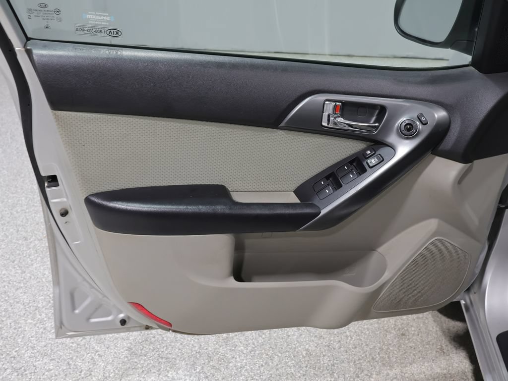 Used 2013 Kia Forte EX w/ Premium Pkg FWD image 12
