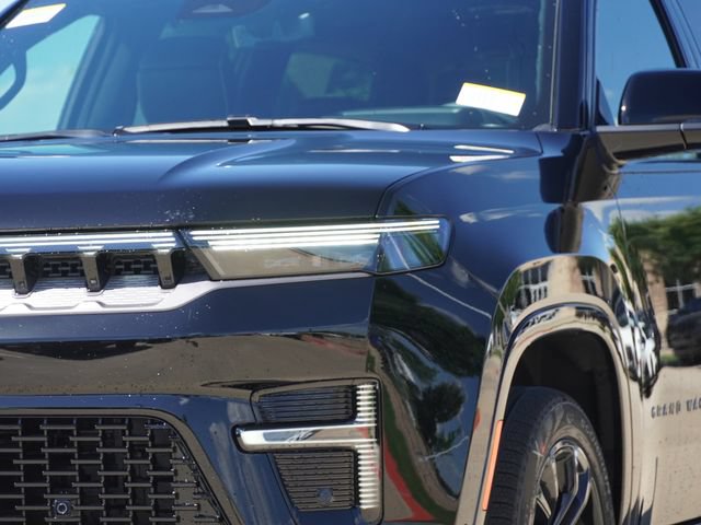 New 2026 Jeep Grand Wagoneer Summit AWD/4WD image 4