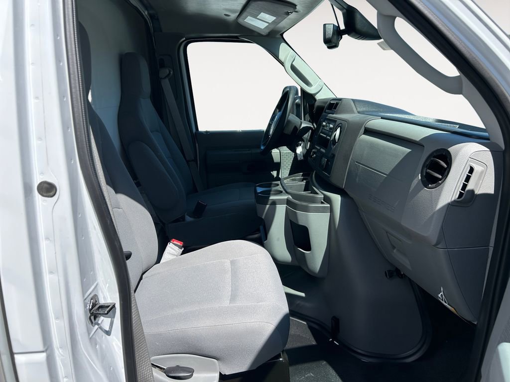 New 2026 Ford E-450 and Econoline 450 Super Duty w/ Power Equipment Group RWD image 5