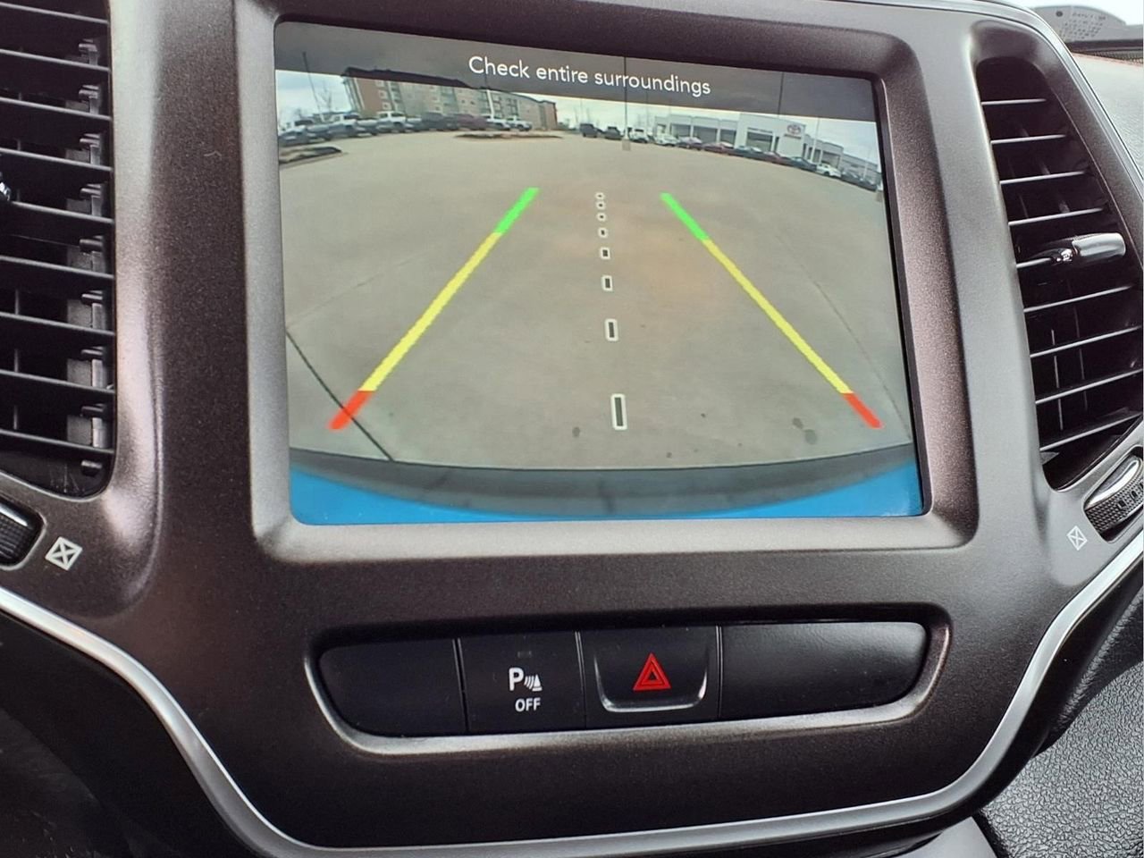 Used 2020 Jeep Cherokee Trailhawk w/ Cold Weather Group image 18