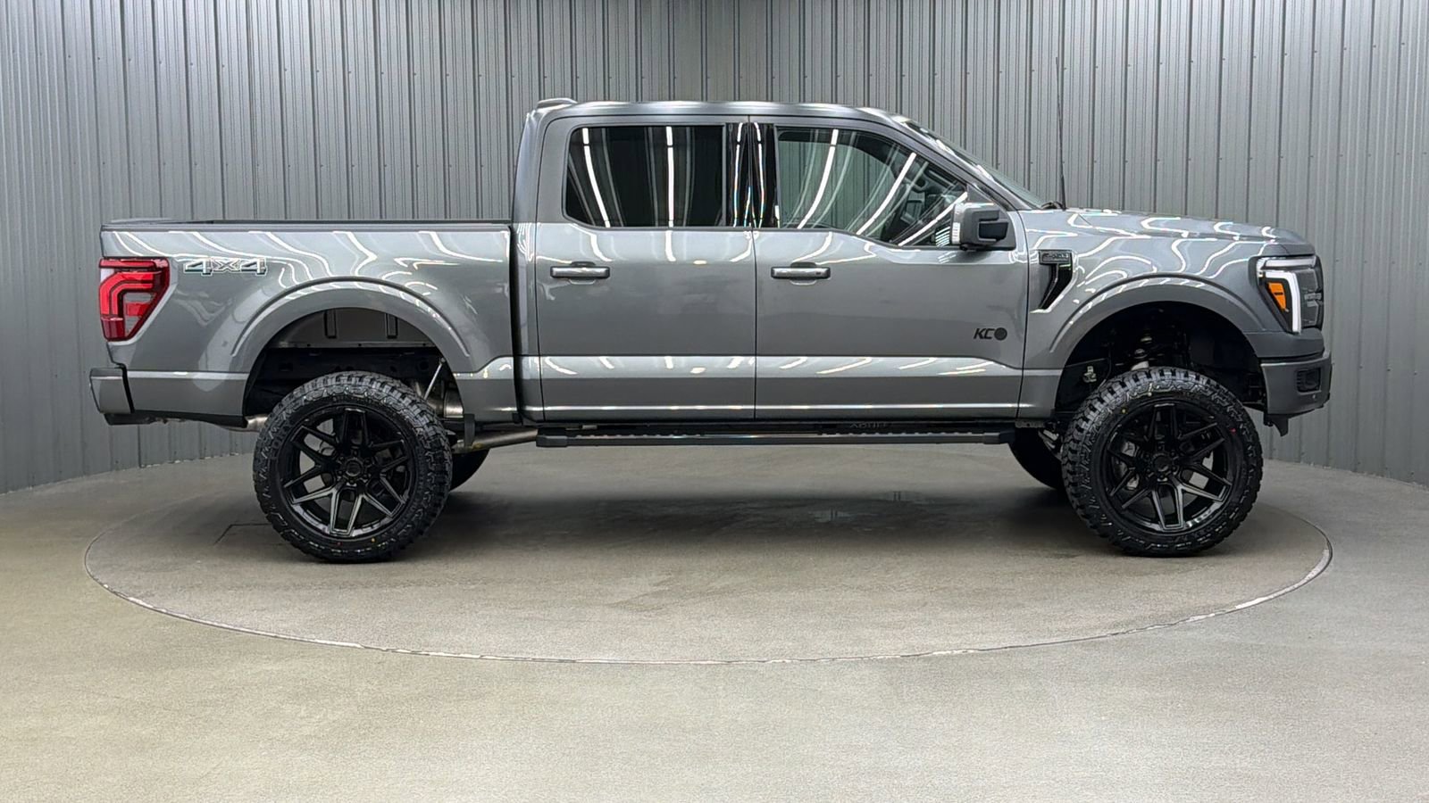 Used 2025 Ford F150 Lariat AWD/4WD image 6