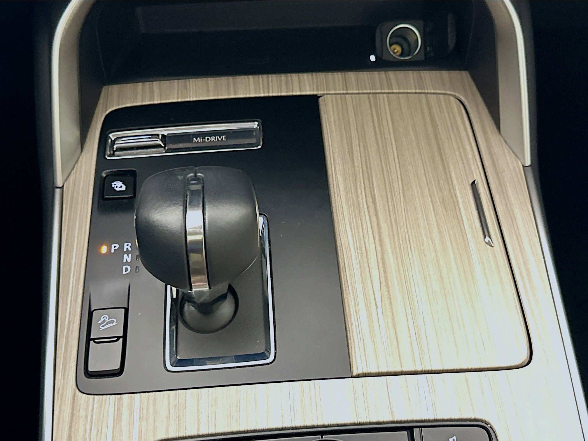 Used 2024 MAZDA CX-90 Plug-In Hybrid w/ Premium Pkg AWD/4WD image 25