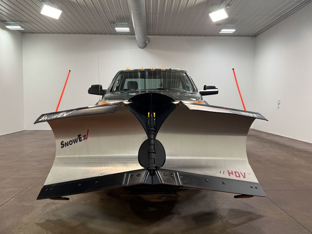 Used 2018 RAM 3500 SLT w/ Snow Chief Group image 27