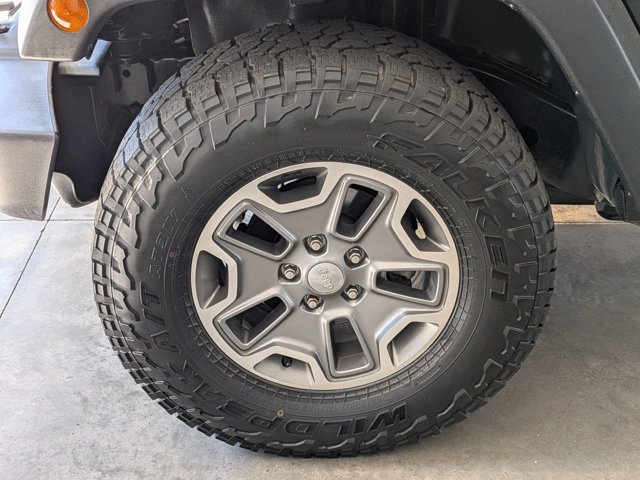 Used 2014 Jeep Wrangler Unlimited Rubicon w/ Dual Top Group image 9