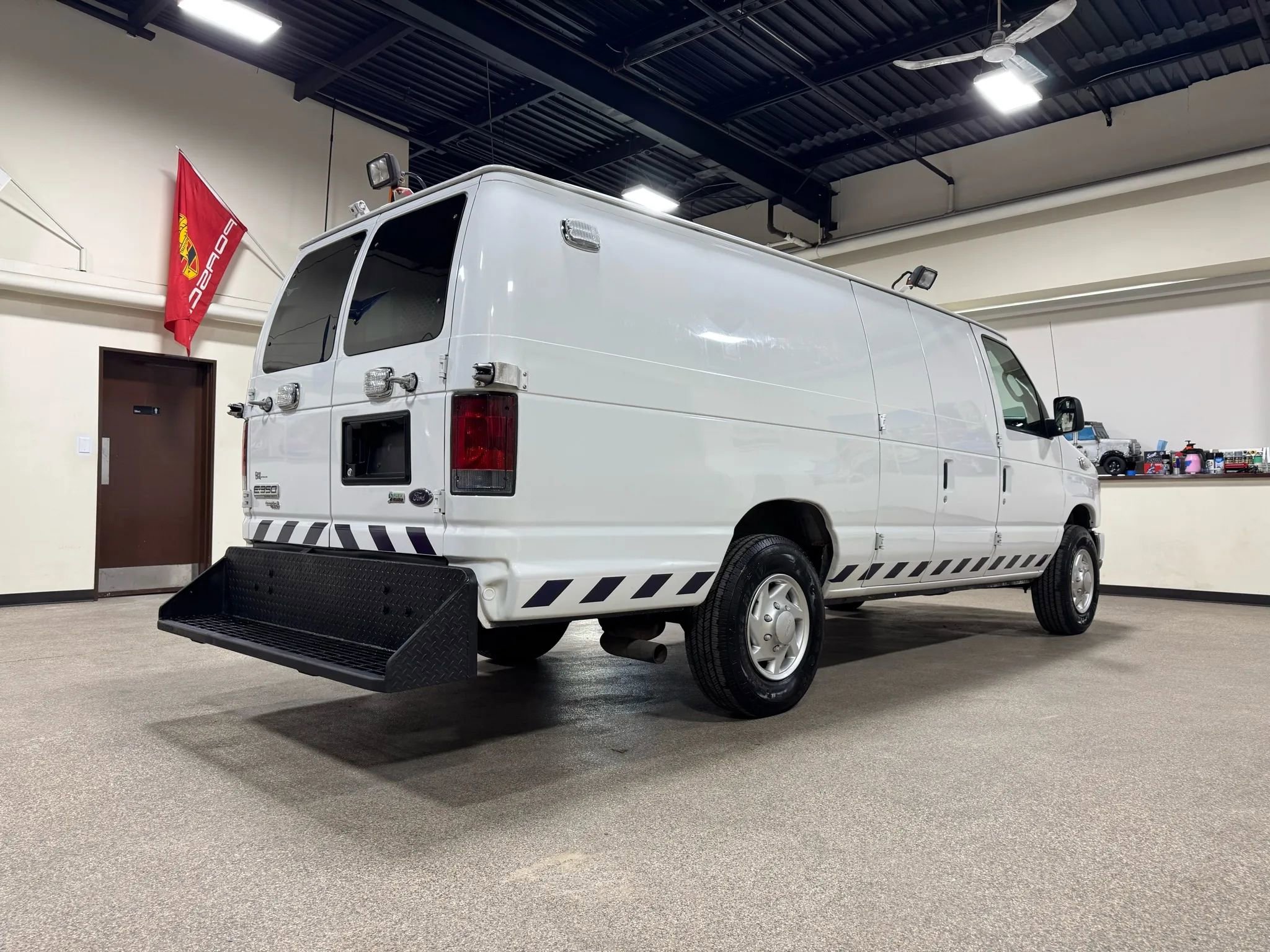 Used 2012 Ford E-350 and Econoline 350 Extended Super Duty w/ PWR Group image 6