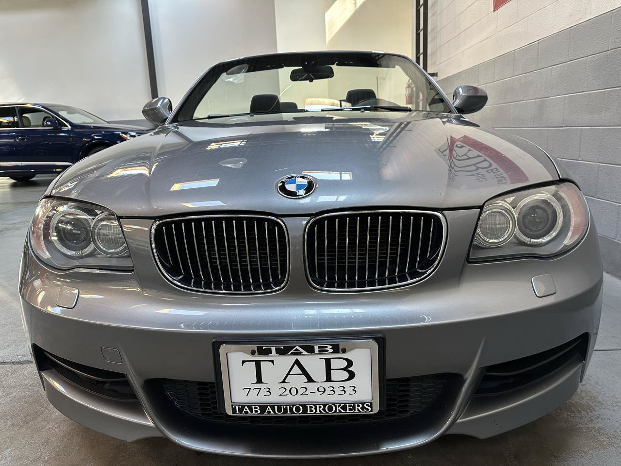 Used 2011 BMW 135i Convertible RWD image 7