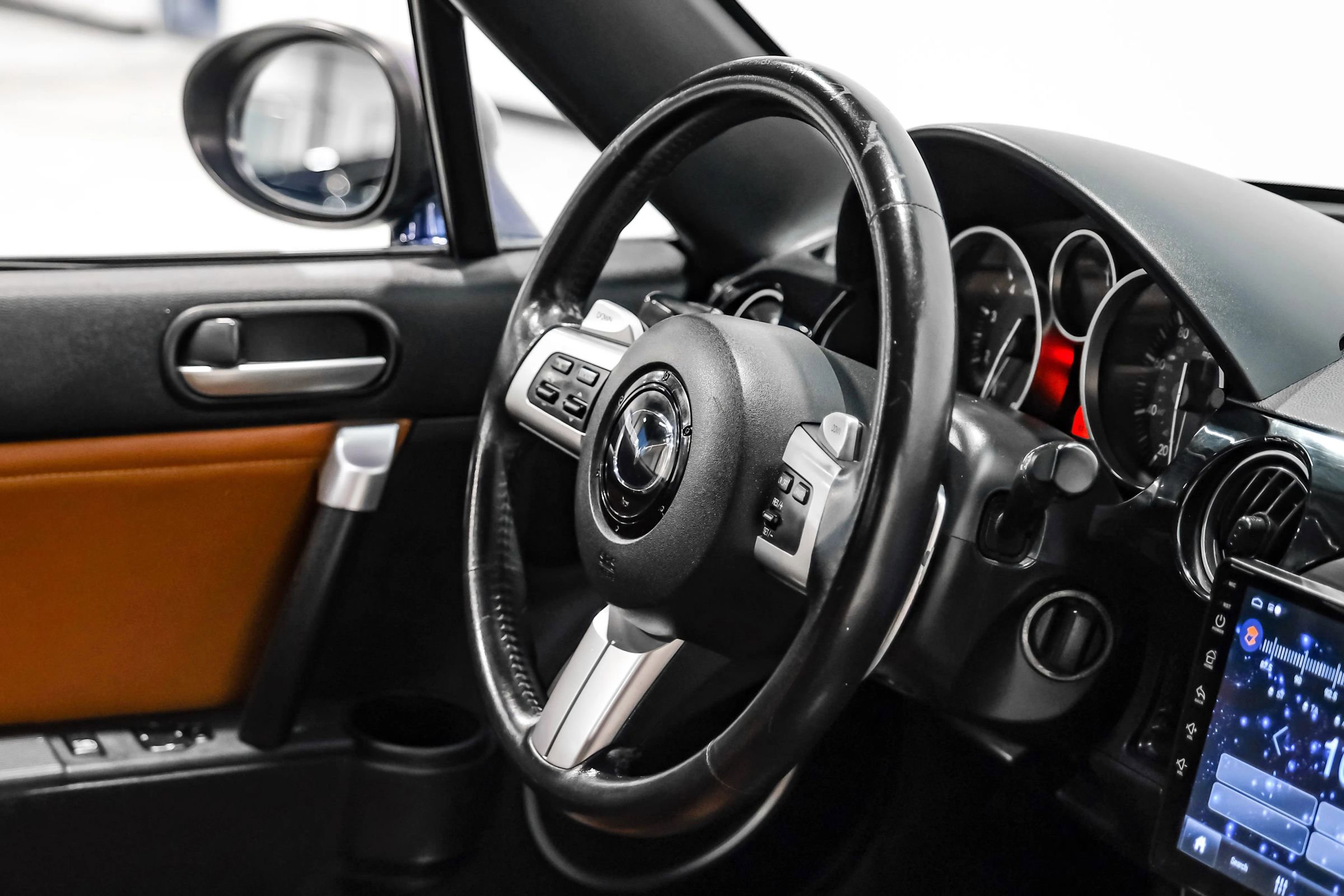 Used 2008 MAZDA MX-5 Miata Grand Touring w/ Premium Pkg RWD image 13