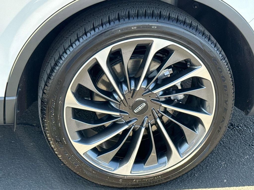 Used 2025 Lincoln Aviator Reserve image 31