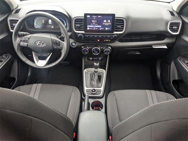 Used 2024 Hyundai Venue SEL image 22