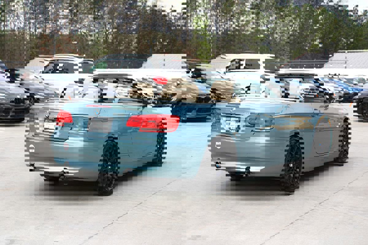 Used 2008 BMW 335i Convertible image 12