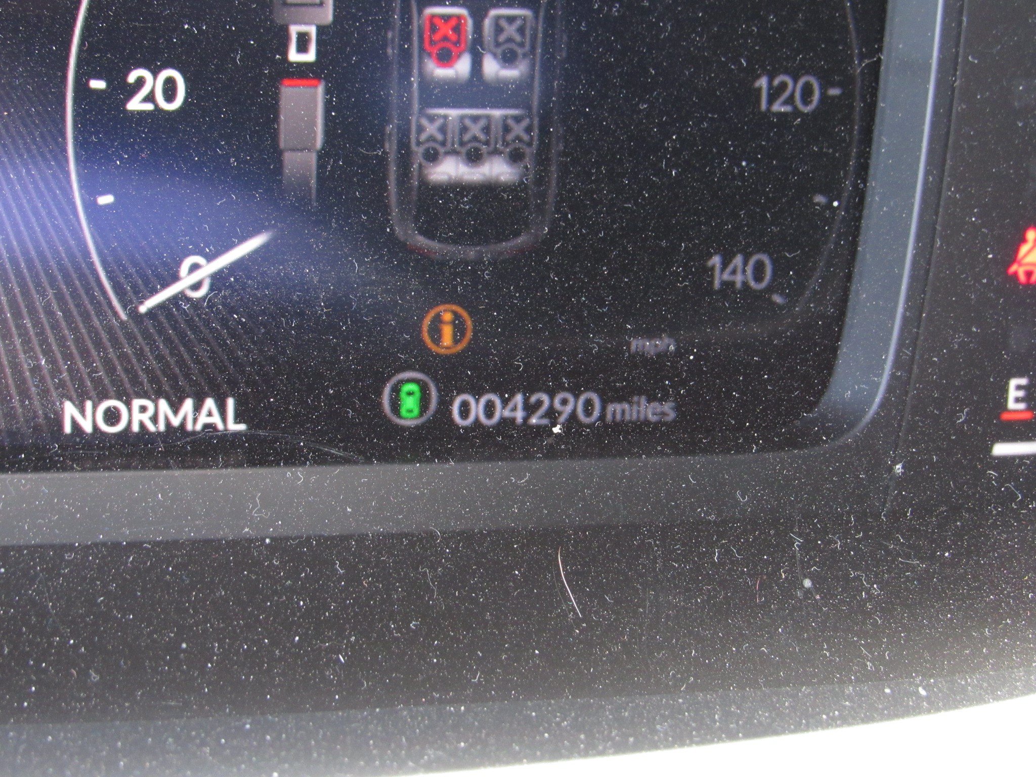 Certified 2025 Acura ADX AWD image 30