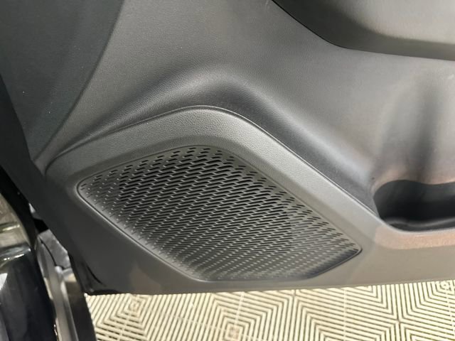 Used 2024 Chevrolet Equinox EV RS image 29