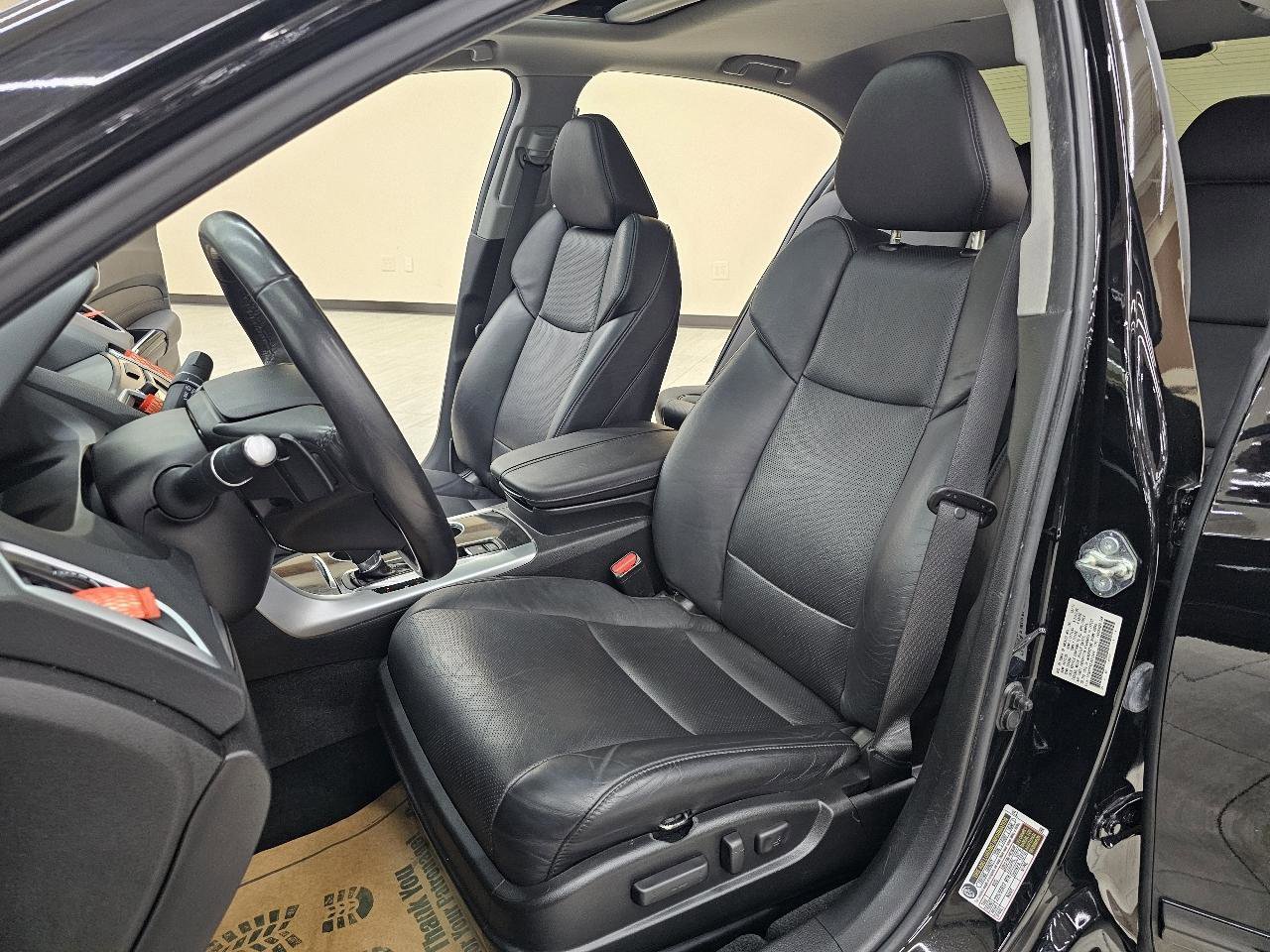 Used 2018 Acura TLX w/ Technology Package FWD image 16