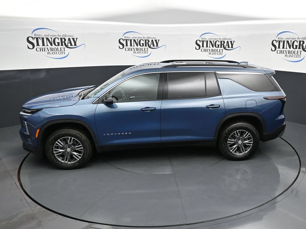 Used 2026 Chevrolet Traverse LT FWD image 24