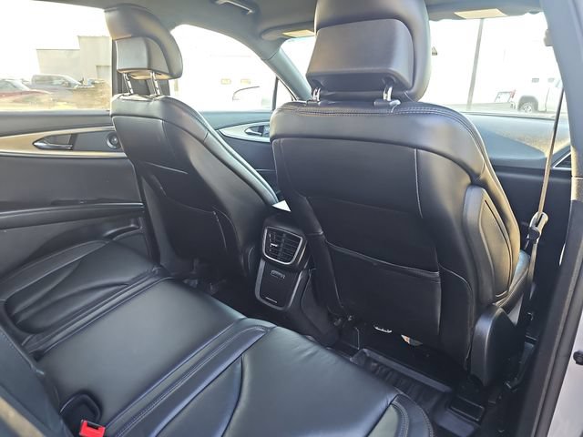 Used 2016 Lincoln MKX Select FWD image 30