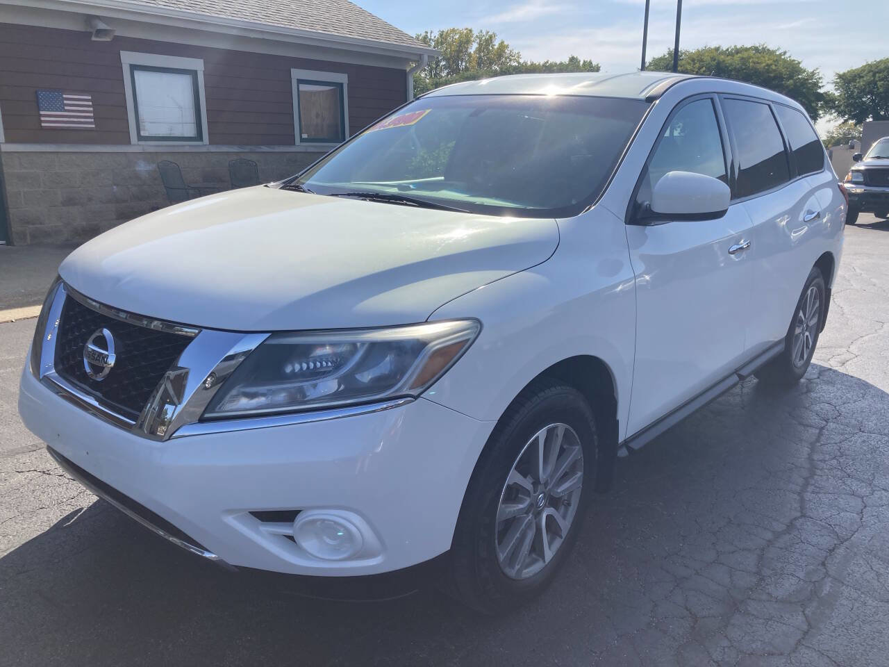 Used 2014 Nissan Pathfinder S image 7