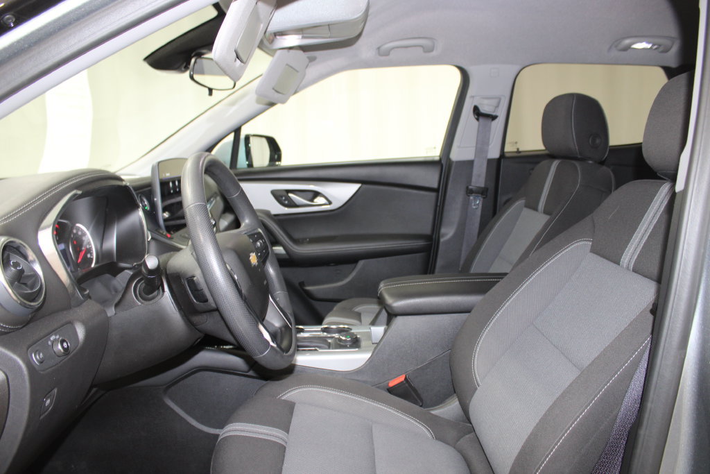 Used 2025 Chevrolet Blazer LT AWD/4WD image 16
