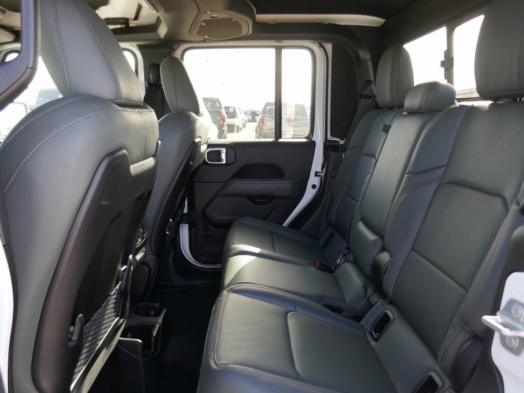 New 2026 Jeep Gladiator Mojave image 13
