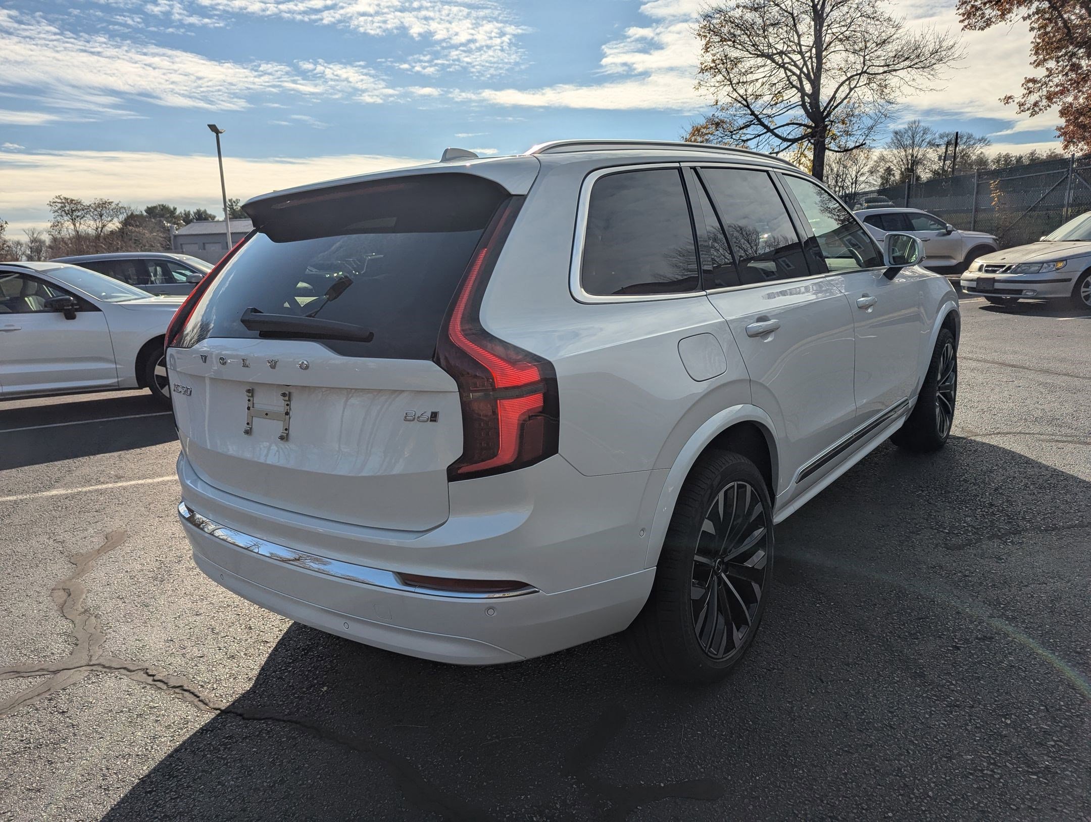 New 2026 Volvo XC90 B6 Ultra w/ Protection Package image 4