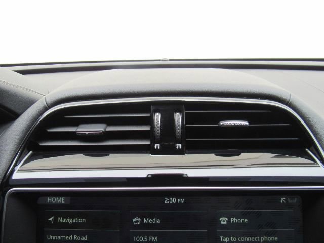 Used 2020 Jaguar F-PACE S image 45