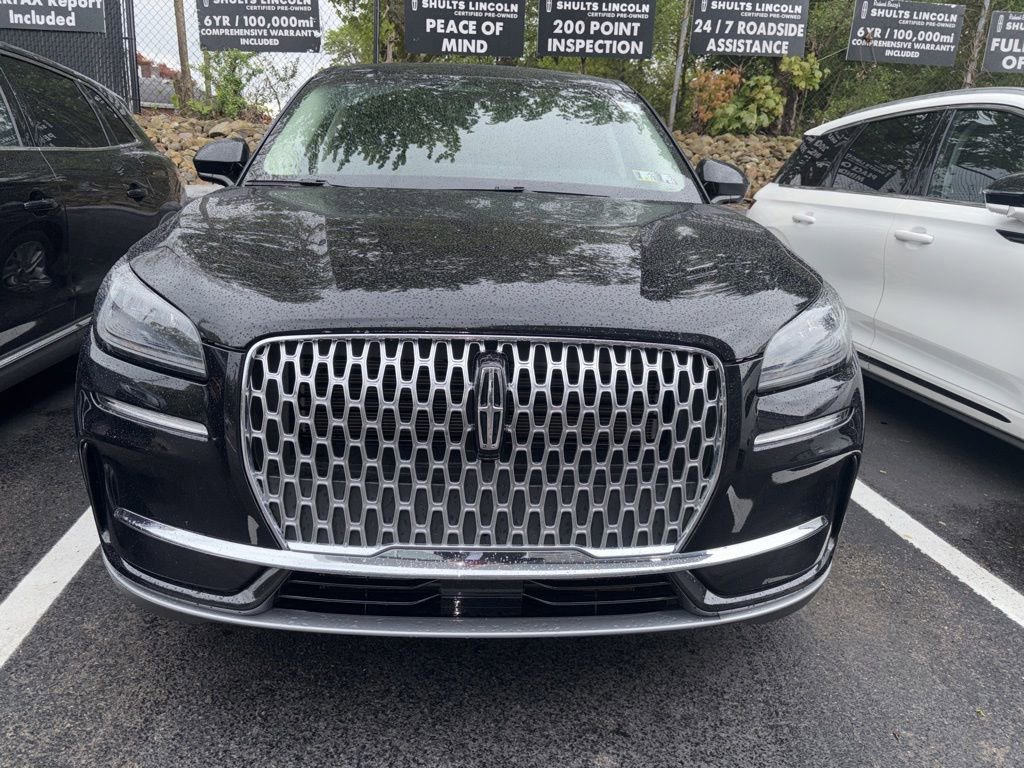 Used 2023 Lincoln Corsair FWD image 2