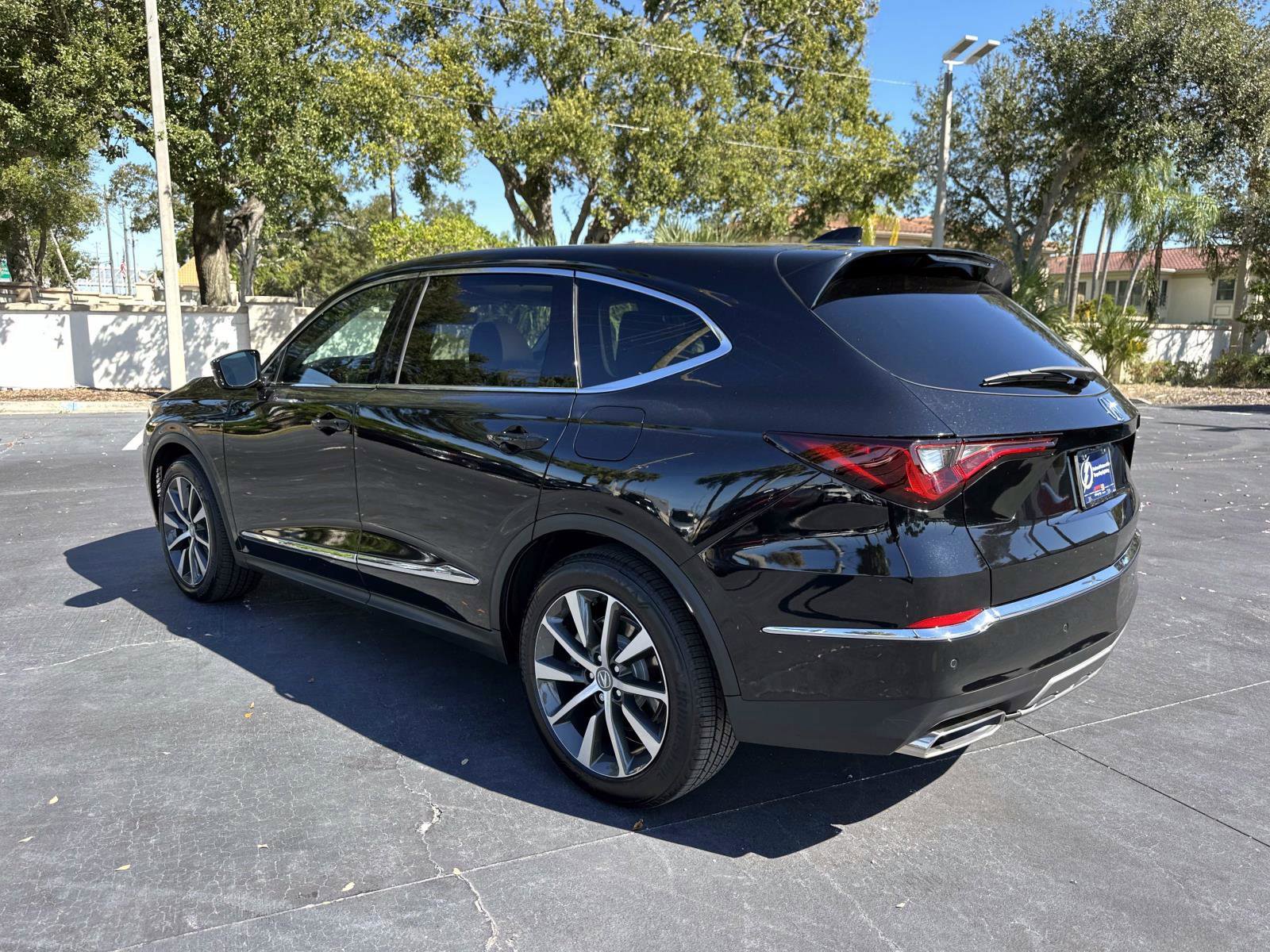 Certified 2025 Acura MDX SH-AWD w/ Technology Package image 5