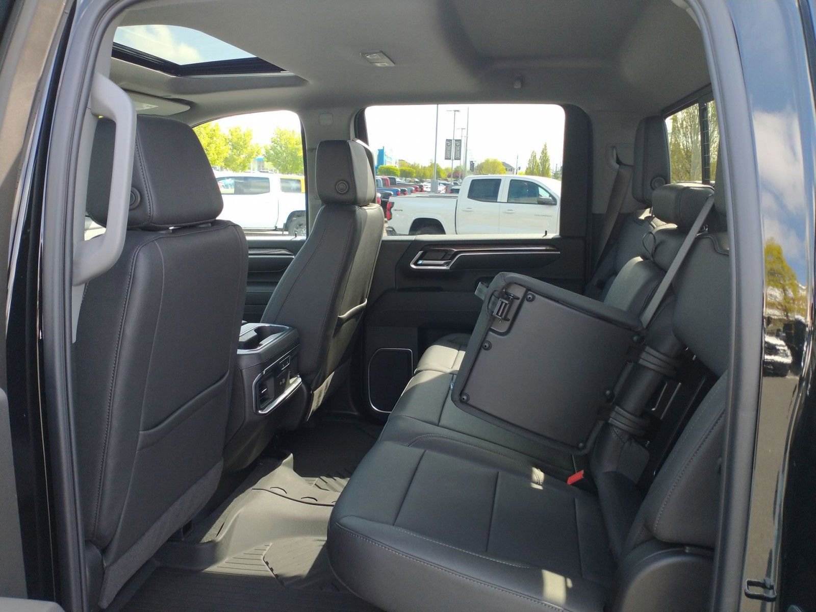 New 2025 Chevrolet Silverado 3500 LTZ w/ LTZ Premium Package image 18