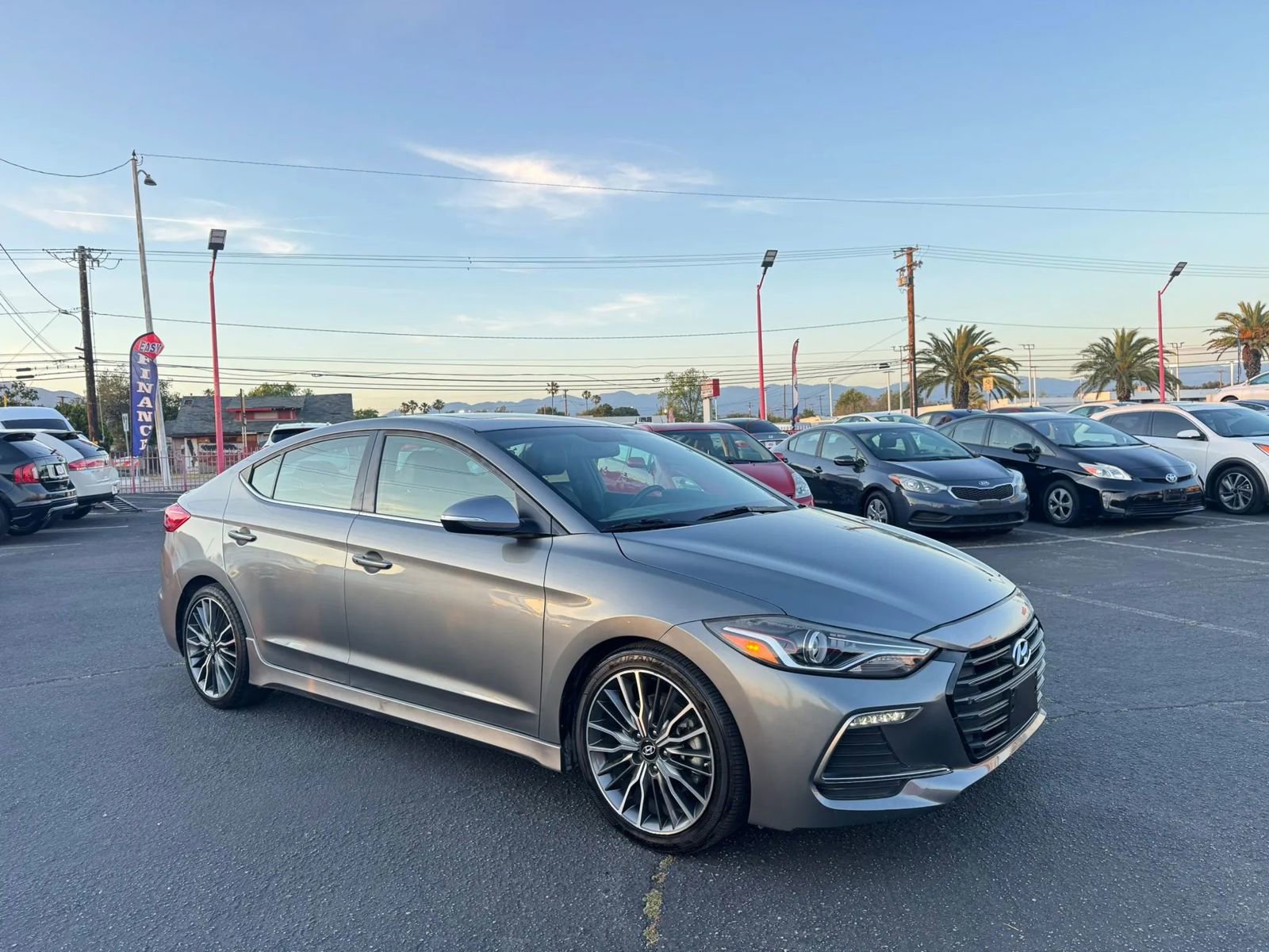 Used 2018 Hyundai Elantra Sport w/ Sport Premium Package 03 FWD image 11