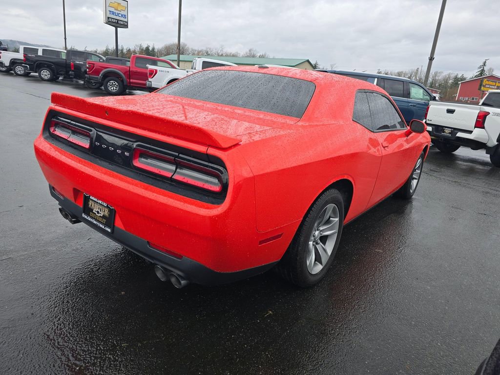 Used 2020 Dodge Challenger SXT image 3