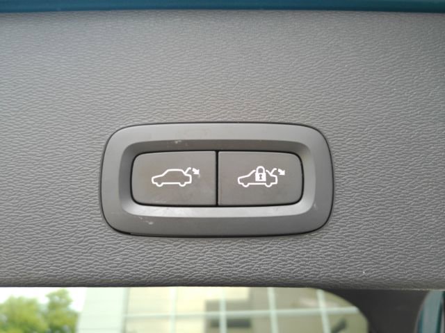 Used 2022 Volvo C40 P8 Recharge Ultimate AWD/4WD image 29