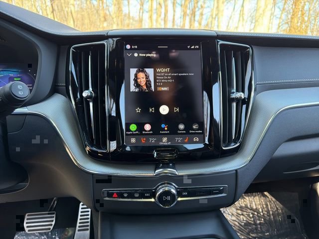 Used 2022 Volvo XC60 T8 R-Design w/ Advanced Package image 23