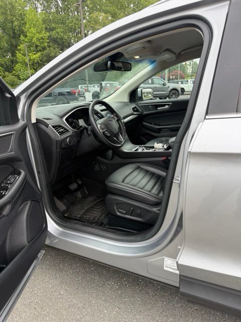 Used 2020 Ford Edge SEL w/ Convenience Package FWD image 9