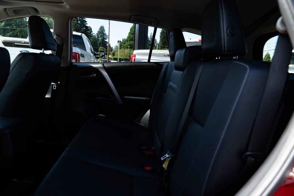Used 2018 Toyota RAV4 Limited w/ Advanced Technology Package AWD/4WD image 20