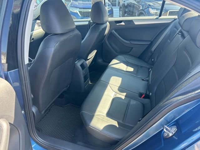 Used 2016 Volkswagen Jetta SE image 14