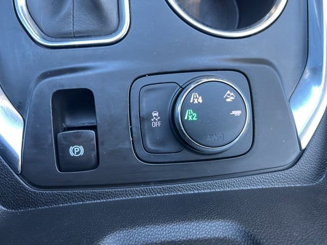 Used 2021 Chevrolet Traverse LT image 26