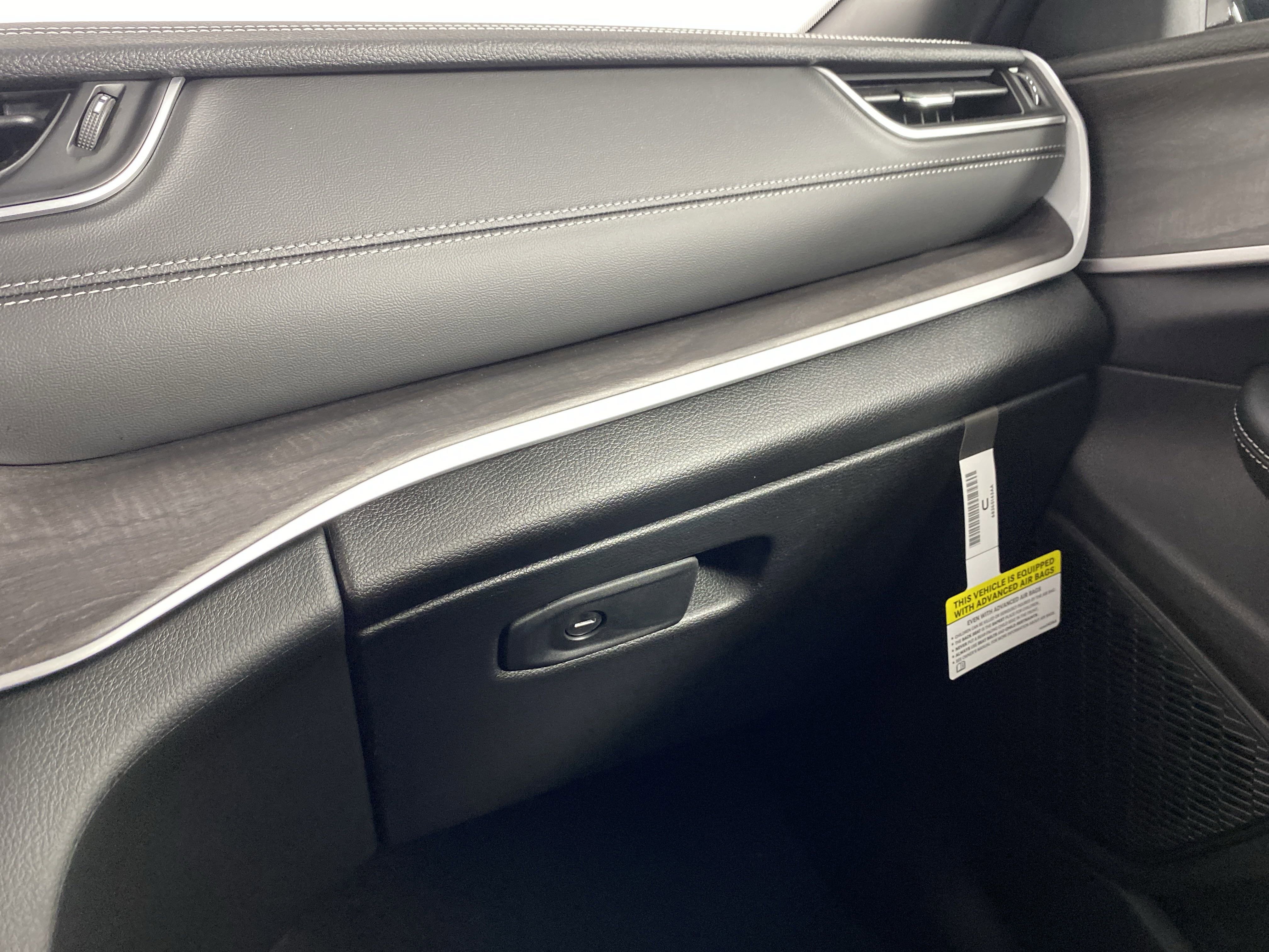 New 2025 Jeep Grand Cherokee L Limited w/ Black Appearance Package image 30