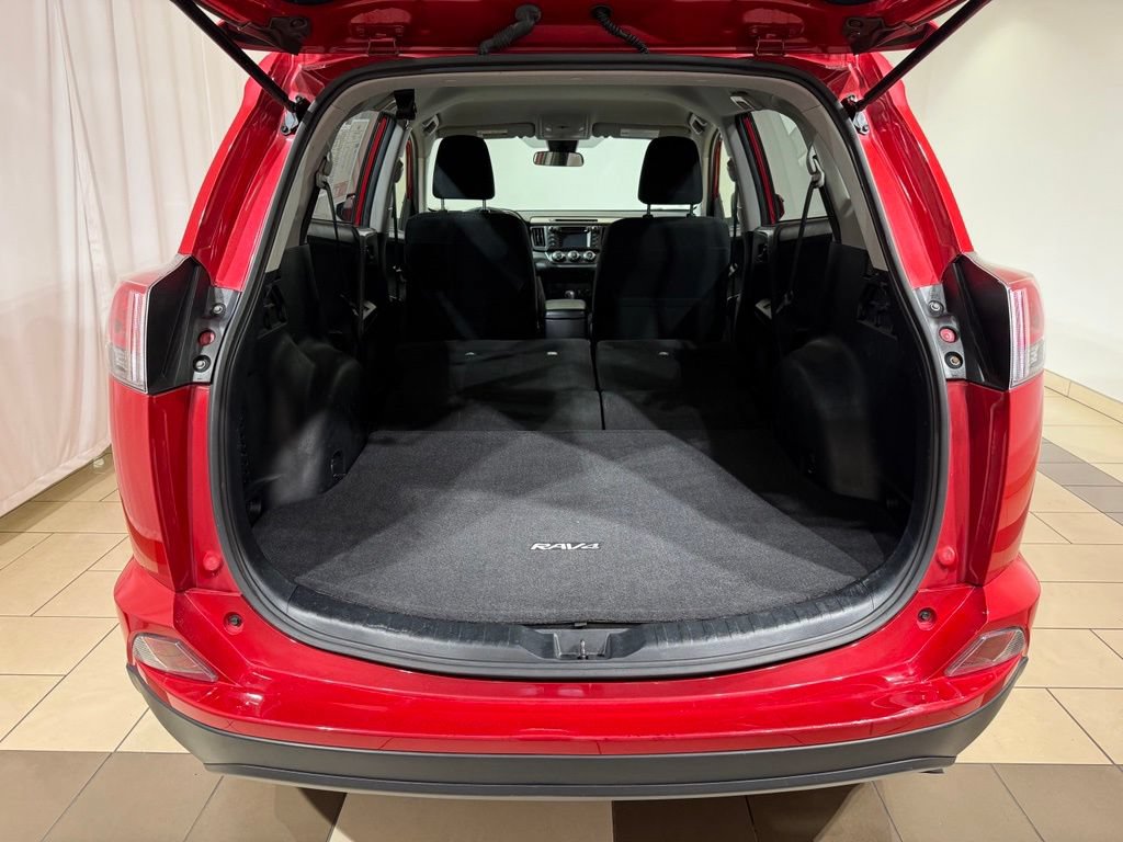 Used 2017 Toyota RAV4 LE w/ Carpet Mat Package AWD/4WD image 12