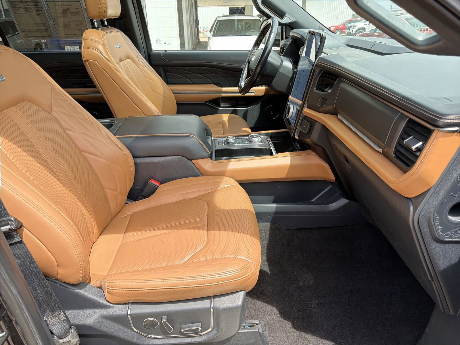 Used 2022 Ford Expedition Max Platinum AWD/4WD image 29